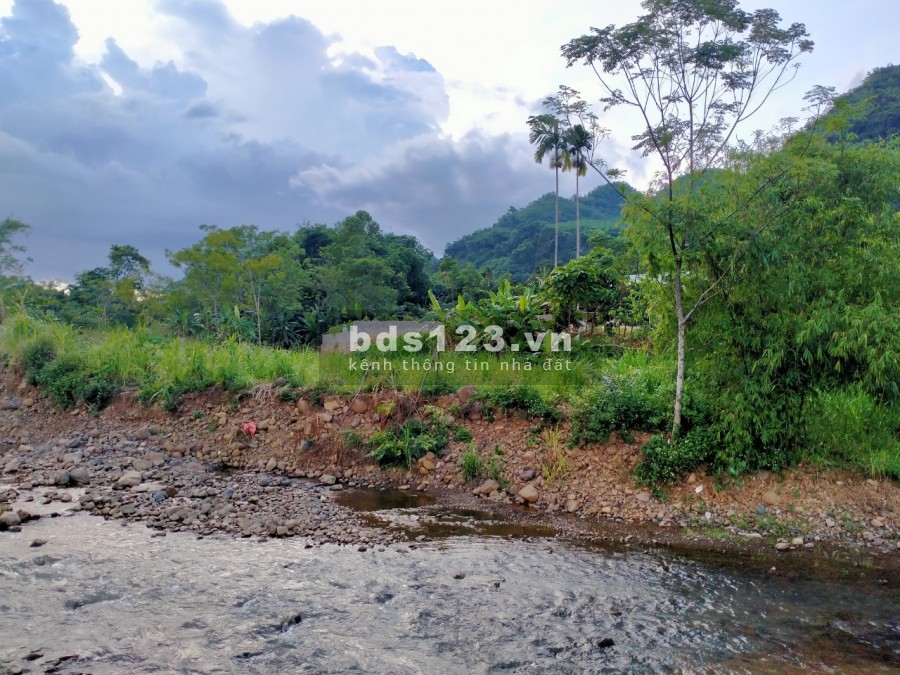 Mảnh đất bám suối cực đẹp duy nhất còn sót lại tại Tú Sơn Kim Bôi, Hoà Bình, giá hơn 1 tỷ