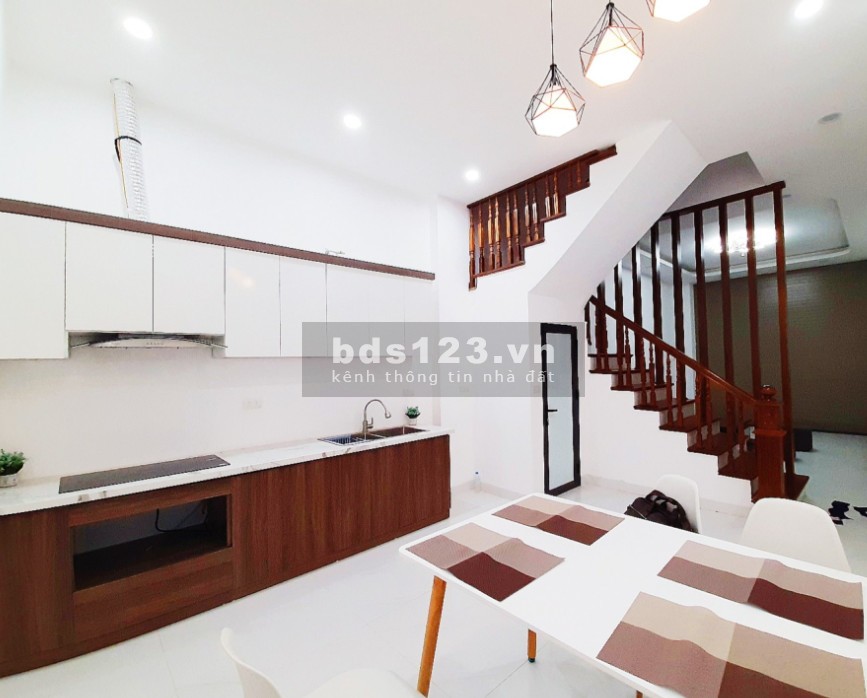 Bán nhà Hồ Tùng Mậu, mới đẹp tặng nội thất cao cấp, dt 46m2, 4 tầng, mt 4m, giá chỉ 4.3 tỷ
