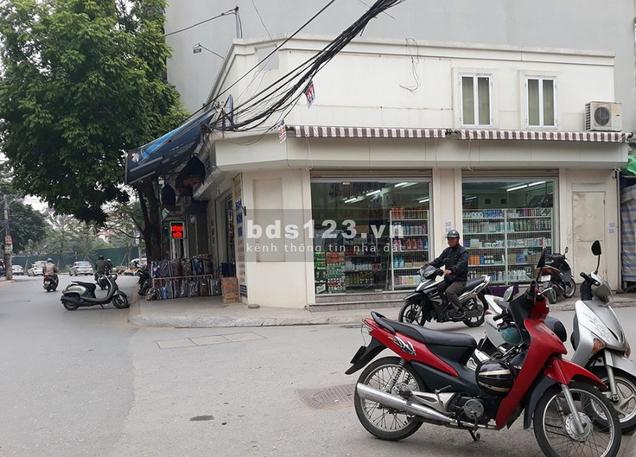 Bán gấp nhà phố Hoàng Như Tiếp Long Biên, ngõ ô tô vòng quanh, nhà mới vào ở ngay