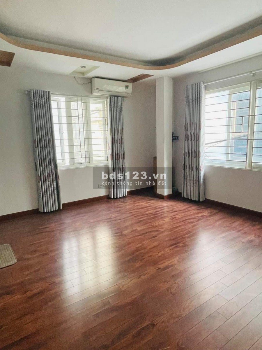Nhà nguyên căn Trịnh Văn Bô ô tô khu an sinh đỉnh diện tích 40m2 giá bán 2.8 tỷ, lhcc
