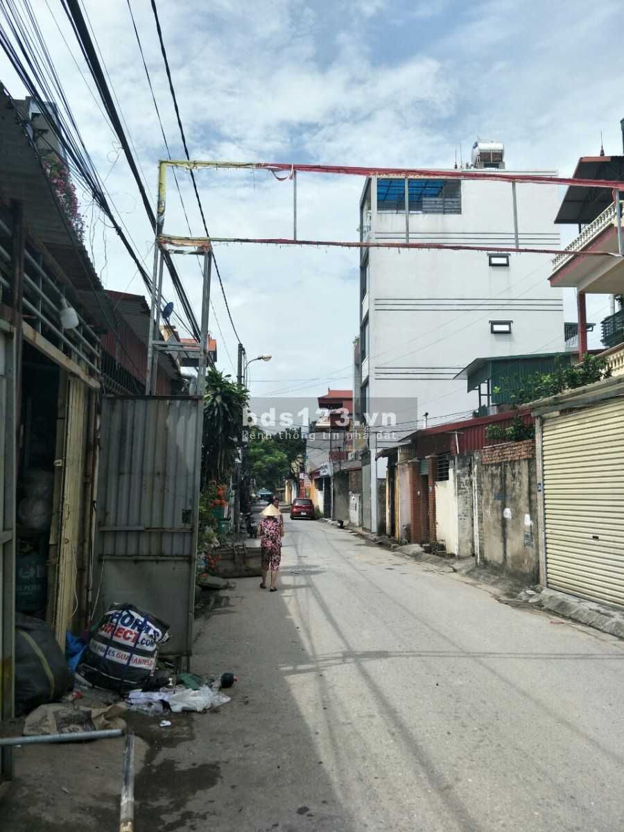 Cần bán 80m đất Tổ 16 P. Thạch Bàn, mặt tiền rộng 4.5m, giá 5.8 tỷ. ô tô tránh, Kinh doanh: