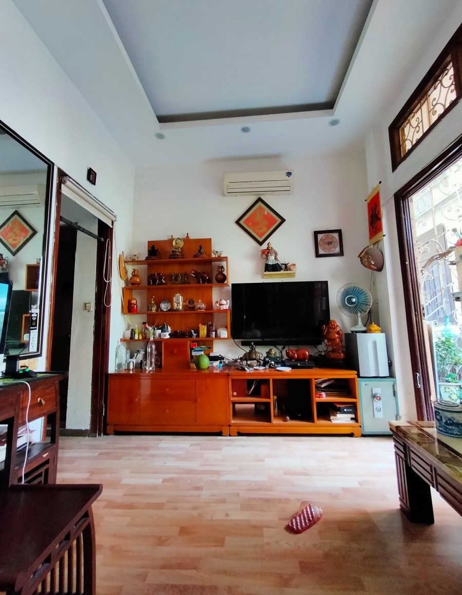 Bán nhà Phương Mai 35m Lô góc ô tô đỗ cửa ngõ thông Kinh doanh giá mềm