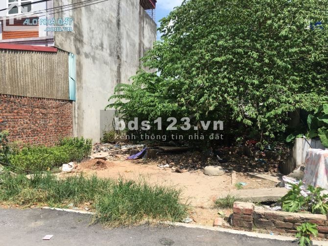 Cần bán 80m đất Tổ 16 P. Thạch Bàn, mặt tiền rộng 4.5m, giá 5.8 tỷ. ô tô tránh, Kinh doanh: