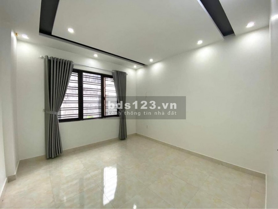 Nhà mặt ngõ to ô tô đỗ cửa chính chủ bán nhanh, diện tích 47.8m2, đúc 3 tầng thoáng