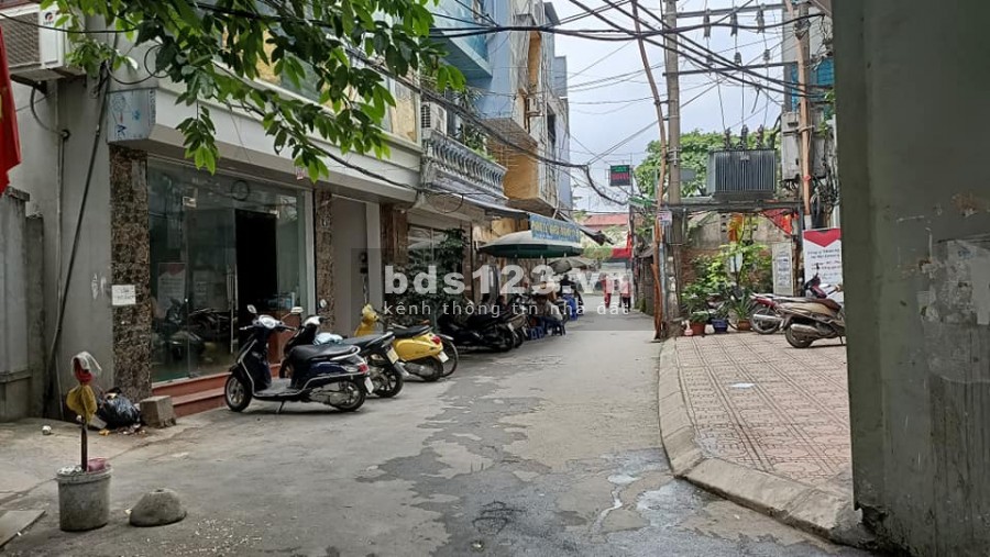 Nhà đẹp phố Đê La Thành mặt tiền khủng kinh doanh diện tích 60m2, giá 5 tỷ