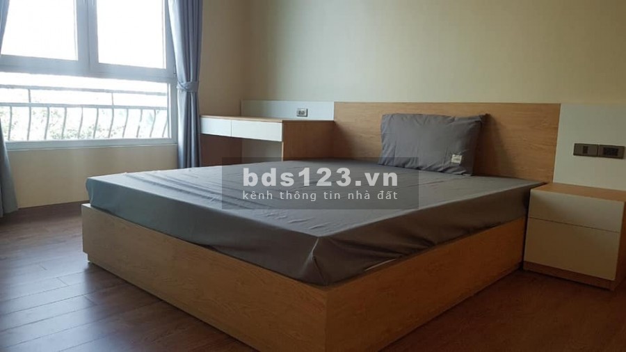 Tòa nhà căn hộ cho thuê Hoàng Quốc Việt lô góc ô tô tránh 18 phòng full đồ giá bán 33 tỷ