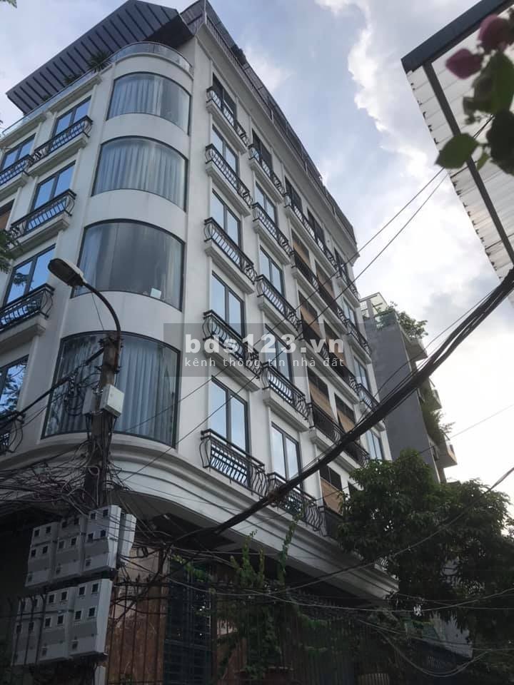 Tòa nhà căn hộ cho thuê Hoàng Quốc Việt lô góc ô tô tránh 18 phòng full đồ giá bán 33 tỷ