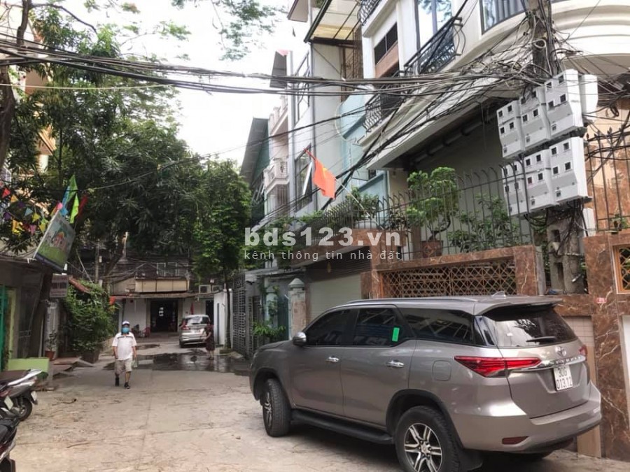 Tòa nhà căn hộ cho thuê Hoàng Quốc Việt lô góc ô tô tránh 18 phòng full đồ giá bán 33 tỷ