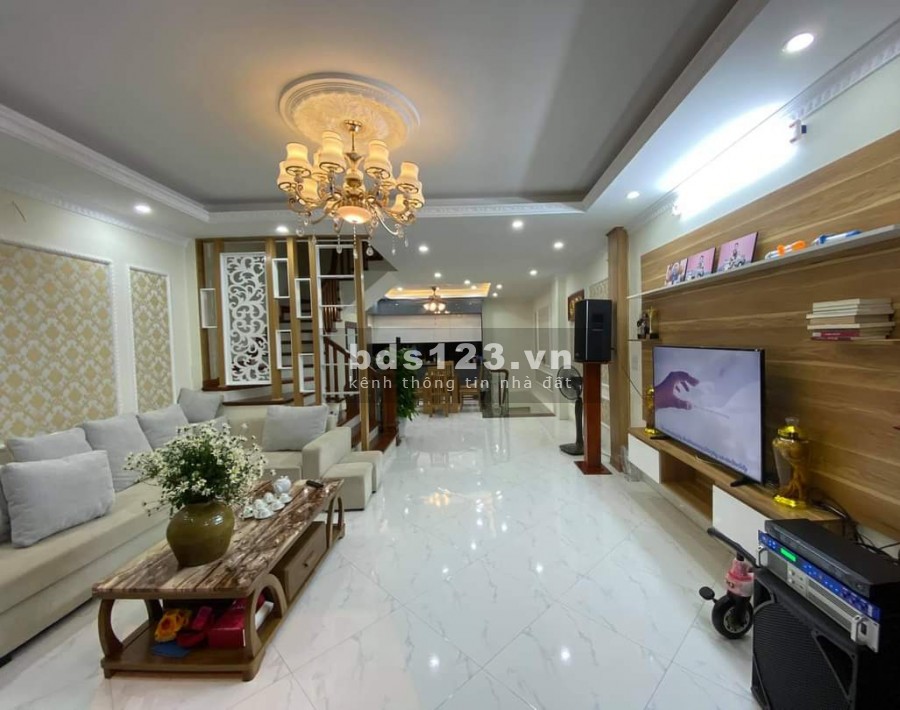 Bán nhà Lê Trọng Tấn khu phân lô, tặng nội thất đẹp lung linh dt 48m2, giá bán 4.4 tỷ