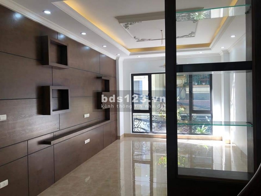 Cơ hội sở hữu nhà phân lô Cầu Giấy dt 53m2 x 5 tầng, mặt tiền 3.8m, giá chỉ 8.9 tỷ