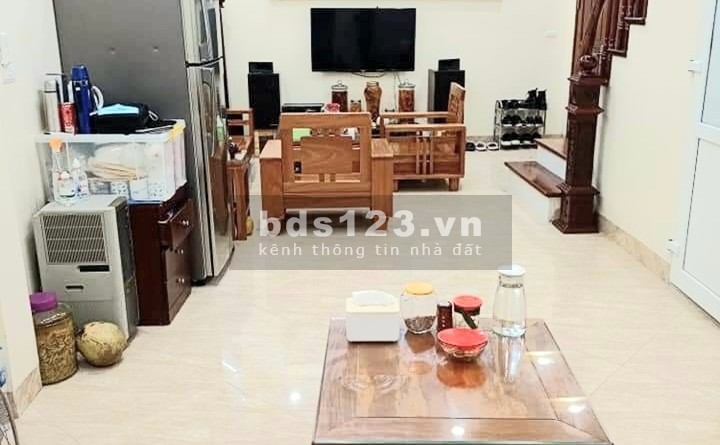Bán nhà Cách Mạng tháng 8 Quận Tân Bình, chủ bán gấp, diện tích 64m2, 3 lầu, 3PN