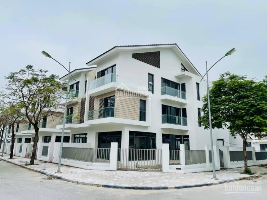 Bán biệt thự The Sol Lake Villa giá tốt 50 triệu/m2, chiết khấu 8% hỗ trợ lãi suất 0%, gần hồ