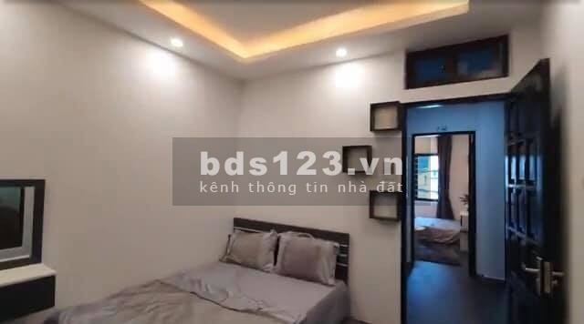 Con ông bác, cháu bà cô, em ông anh nhờ bán nhà diện tích 50m2, 4 tầng oto đỗ nhỉnh 3 tỷ