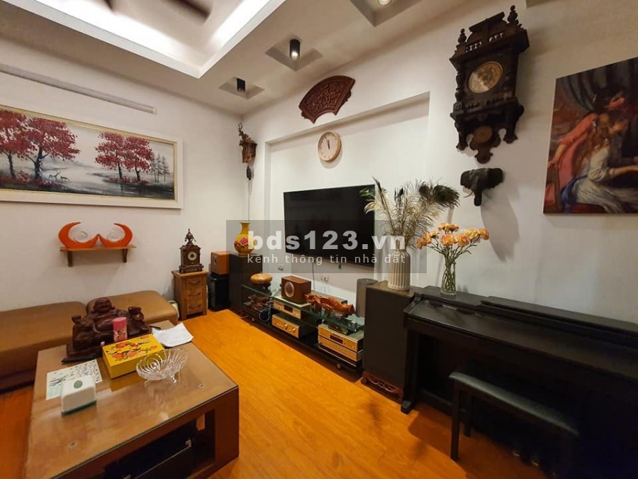Bán nhà đúc kiên cố 4 tầng kiên cố, khu dân trí cao, ô tô đỗ cửa, pháp lí đầy đủ, chính chủ