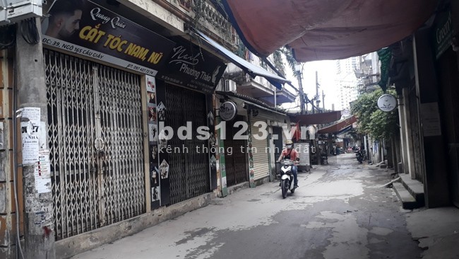 Bán nhà diện tích sử dụng 35m2, giá bán 3.05 tỷ phố Mai Dịch, dân trí cao