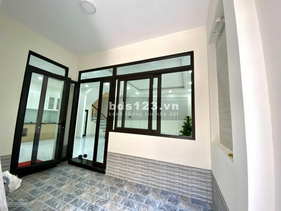 Nhà mới phố Ngọc Hà đi bộ ra Lăng Bắc, diện tích 58m2, 5 tầng, giá chỉ 5.6 tỷ