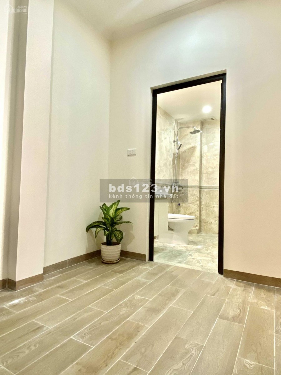 Nhà mới phố Ngọc Hà đi bộ ra Lăng Bắc, diện tích 58m2, 5 tầng, giá chỉ 5.6 tỷ