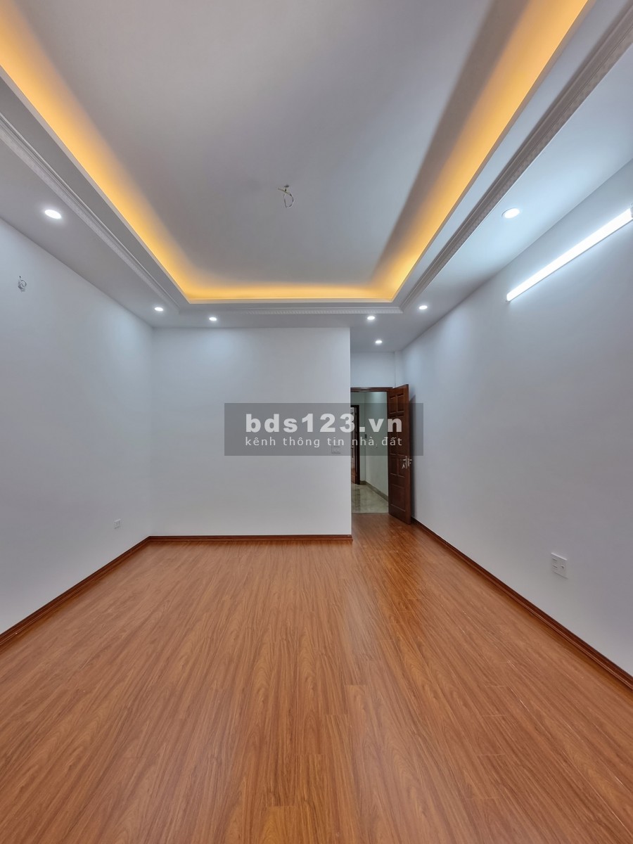 Bán Nhà Phố Phan Đình Giót thang máy ô tô tránh kinh doanh, dt 68m2, 5 tầng đúc