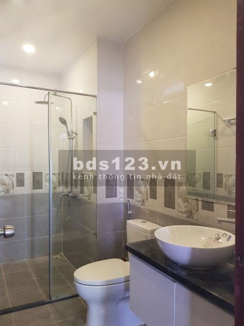 Bán nhà ngõ 29 Khương Hạ diện tích 47m2, giá bán 3.6 tỷ, cách đường ô tô 30m, lhcc