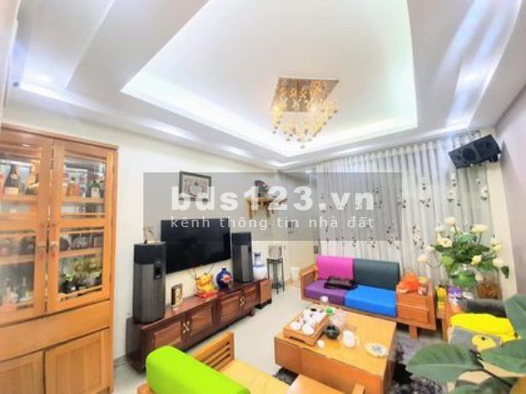 Bán nhà hẻm xe hơi Tô Hiến Thành, dt 25m2, 3 lầu, nở hậu giá chỉ 3.2 tỷ, lh 0932501298