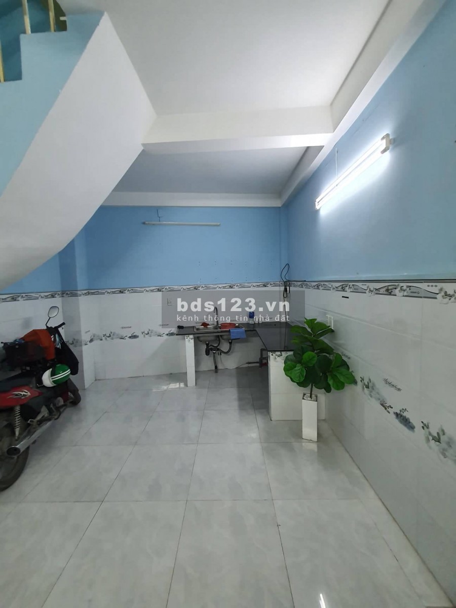 Tân Bình P10 Bùi Thế Mỹ giá 3.2 tỷ vừa ở vừa cho thuê 3PN…