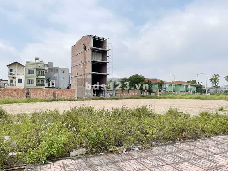 Chính chủ cần bán gấp đất Cự Khối Long Biên, vỉa hè rộng, đường nhựa 8m ô tô tránh