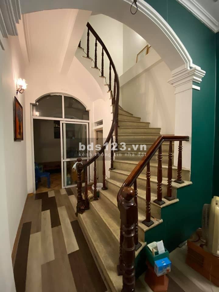 Nhà phân lô đường 19/5 HĐ - siêu gần hồ Văn Quán - 42m2 5 tầng - Vỉa hè để xe - Kinh doanh sầm uất