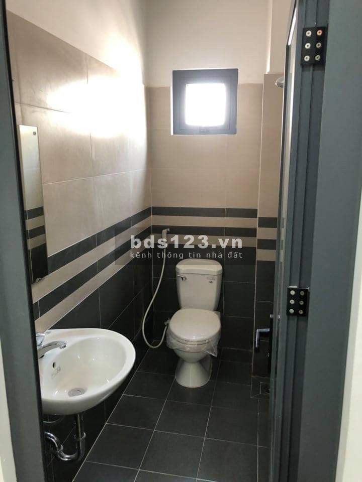 Nhà nguyên căn phố 3 tầng sở hữu duy nhất mặt tiền Quốc Lộ 57C thành phố Bến Tre