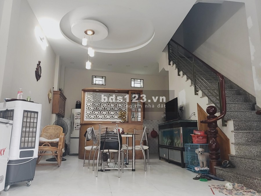 Bán nhà gần công viên Tầm Vu, Quận Bình Thạnh diện tích 5x9, 4 lầu, 4 phòng ngủ