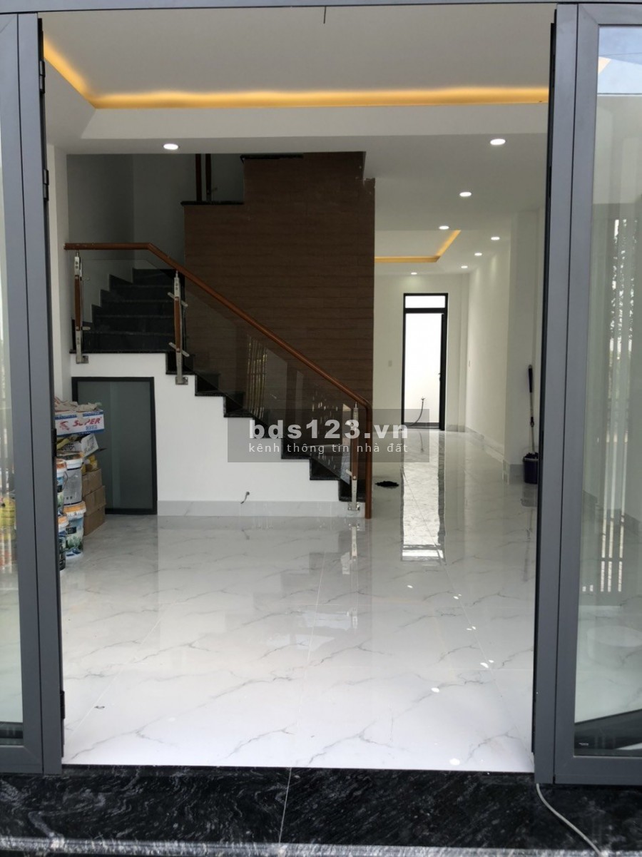 Nhà phố KĐT South Wave, sổ hồng riêng MT đường Lê Văn Lương, 1 trệt 2 lầu, dt 80m2