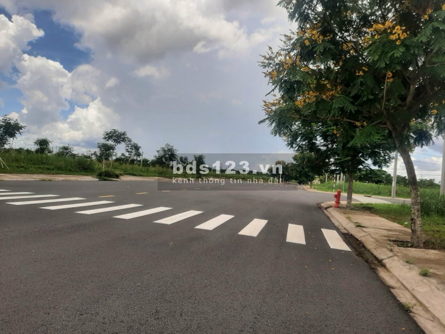 Nhà phố KĐT South Wave, sổ hồng riêng MT đường Lê Văn Lương, 1 trệt 2 lầu, dt 80m2