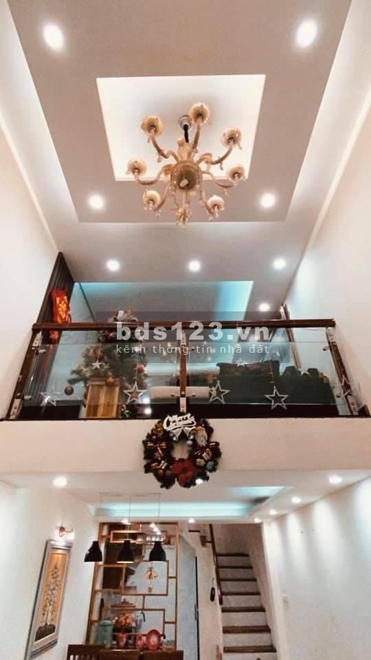 Bán Nhà Mặt Phố Cự Lộc Kinh Doanh sầm uất diện tích sử dụng 40m2, giá bán 5,8 tỷ