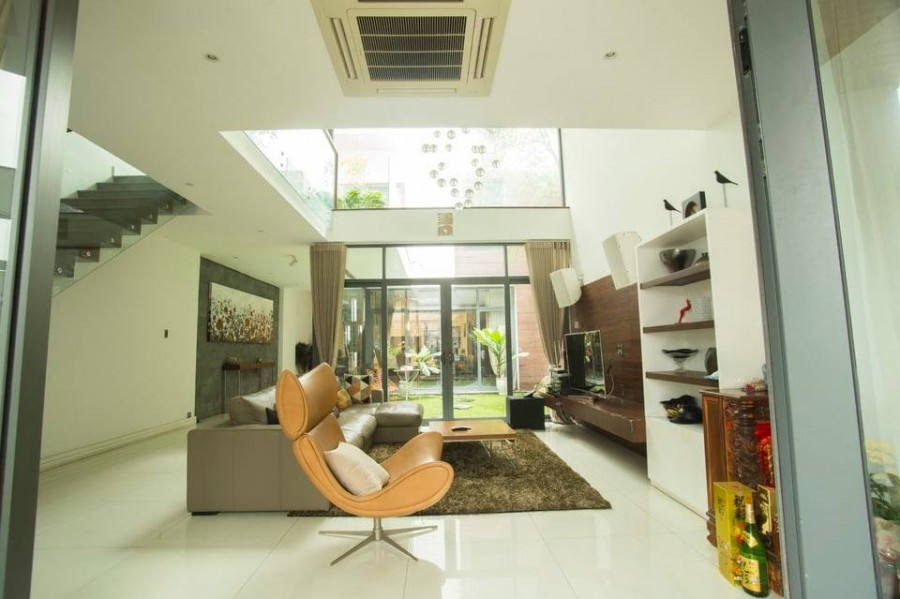 Bán Biệt Thự Quận Phú Nhuận Huỳnh Văn Bánh 63 tỷ, Nhà Kết Cấu mới, Sang Trọng