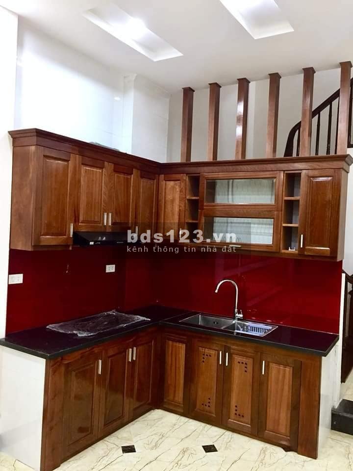 Bán nhà Ngọc Thuỵ Long Biên, ngõ thông, ô tô vào nhà, diện tích 40m2, 5 tầng, giá bán 4.5 tỷ