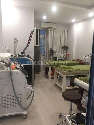 Bàn nhà 6 tầng Cầu Giấy dt 33m2, ngõ 3 gác kinh doanh, nhà mới, giá 5 tỷ, lh 0961427470.