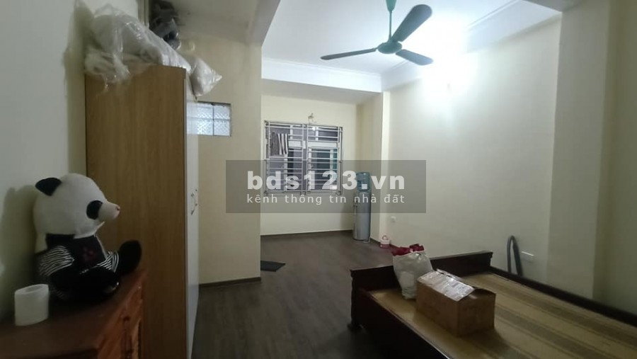 Bàn nhà 6 tầng Cầu Giấy dt 33m2, ngõ 3 gác kinh doanh, nhà mới, giá 5 tỷ, lh 0961427470.