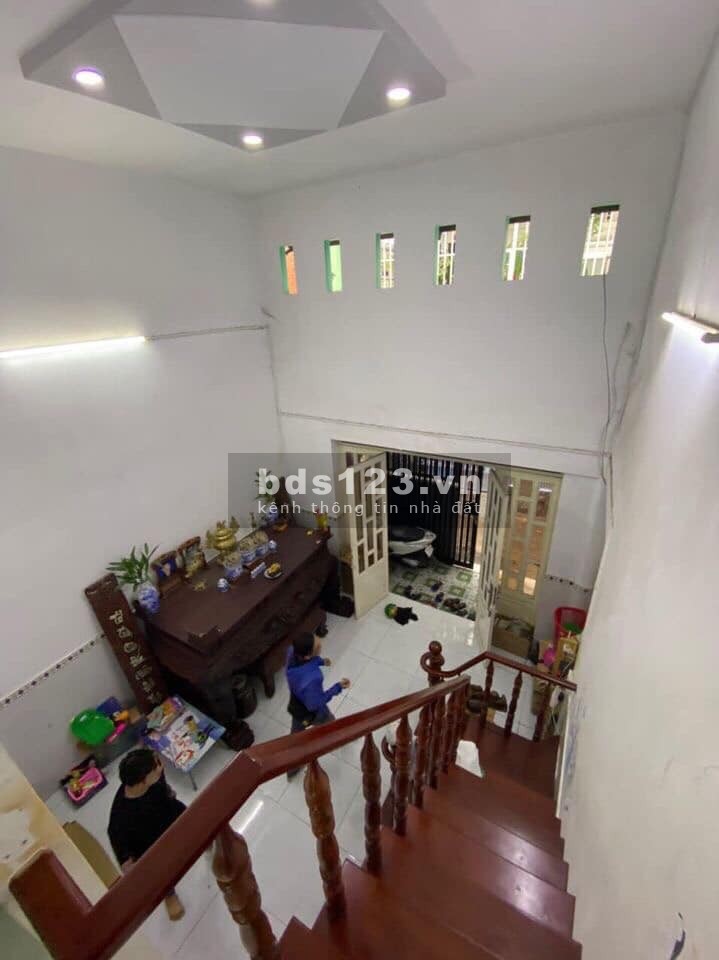 Bán nhà nguyên căn Phan Văn Trị, căn góc 2 mặt thoáng diện tích 60m2 giá bán 3.45 tỷ