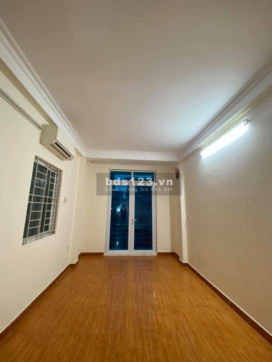 Bán nhà Tân Mai, lô góc kinh doanh 2 ô tô tránh, mới đẹp, giá bán chỉ 3.3 tỷ, 5 tầng