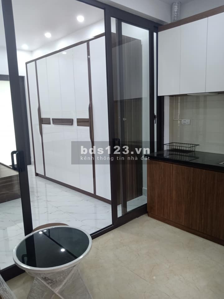 Bán nhà Lương Yên Quận Hai Bà Trưng, dt 65m2, 5 tầng, giá 7 tỷ, lô góc 2 mặt ngõ kinh doanh