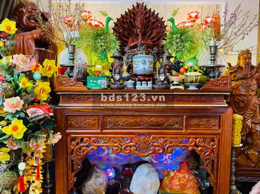 Bán nhà phố Trạm, Chủ sởi lởi, thoáng sáng rực rỡ, nội thất lung linh, thang máy sịn