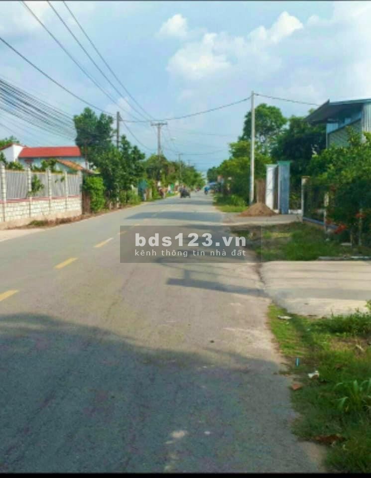 Bán đất đường lớn, xe vào tận đất Lê Minh Nhựt, dt 180m2 (7×26), thổ cư 100%, giá bán 3.5 tỷ