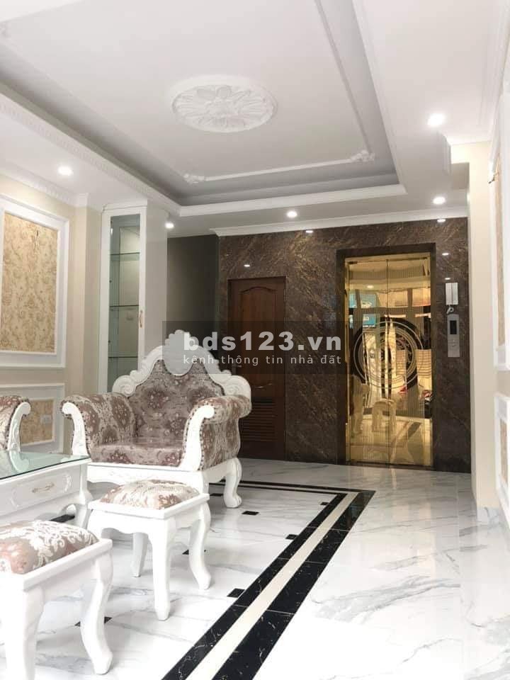 Bán nhà phố Trạm, Chủ sởi lởi, thoáng sáng rực rỡ, nội thất lung linh, thang máy sịn