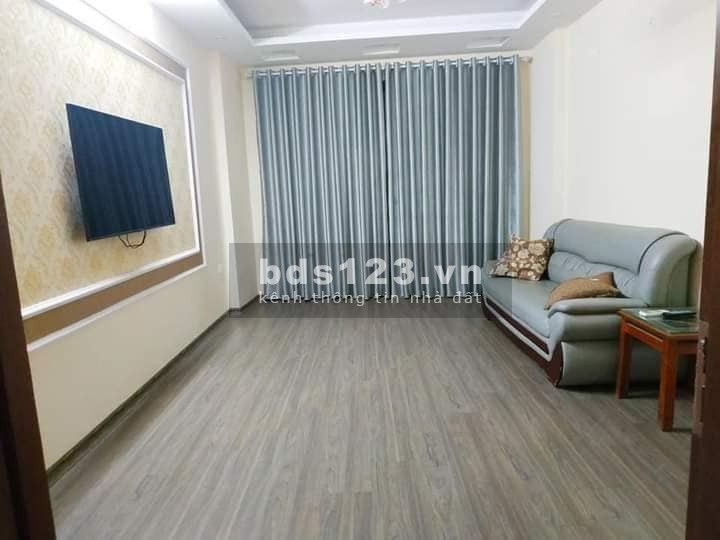 Bán nhà ngay Nguyễn Văn Huyên ngõ ô tô, 3 bước ra công viên Nghĩa Đô, 5 tầng dt 40m2 chỉ 4 tỷ