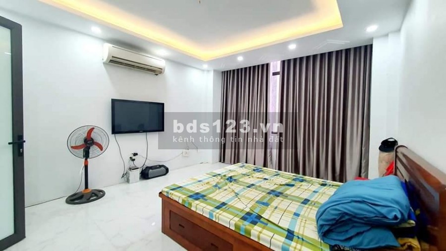 Bán nhà Nguyễn Văn Cừ, Long Biên, dt 60m2, 3 tầng tự xây, ô tô tránh, kinh doanh, giá 6.95 tỷ