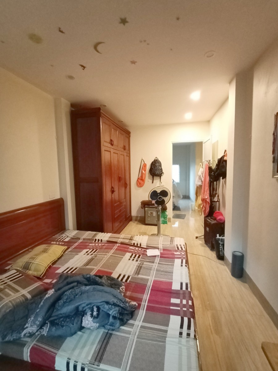 Bán gấp nhà mặt phố Mễ Trì Thượng dt 35m2, 6 tầng, giá 6,15 tỷ, kinh doanh siêu đỉnh, 2 oto tránh