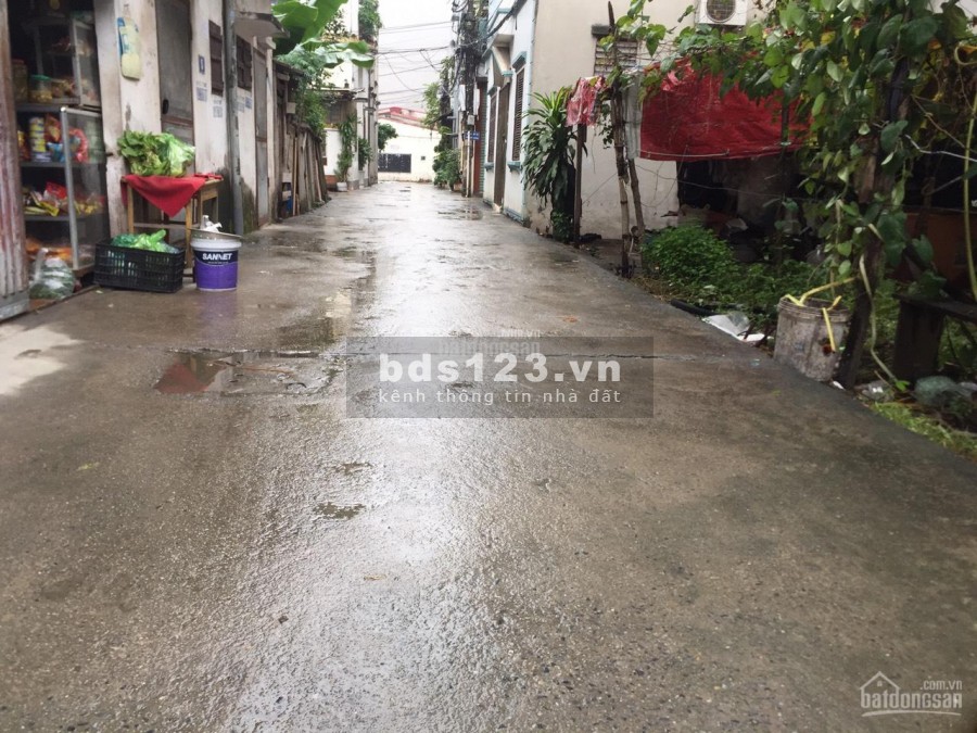 Cần bán gấp mảnh đất đường Lý Sơn - Thượng Thanh 55m2, mặt tiền 6m, giá 3.5 tỷ, ô tô.