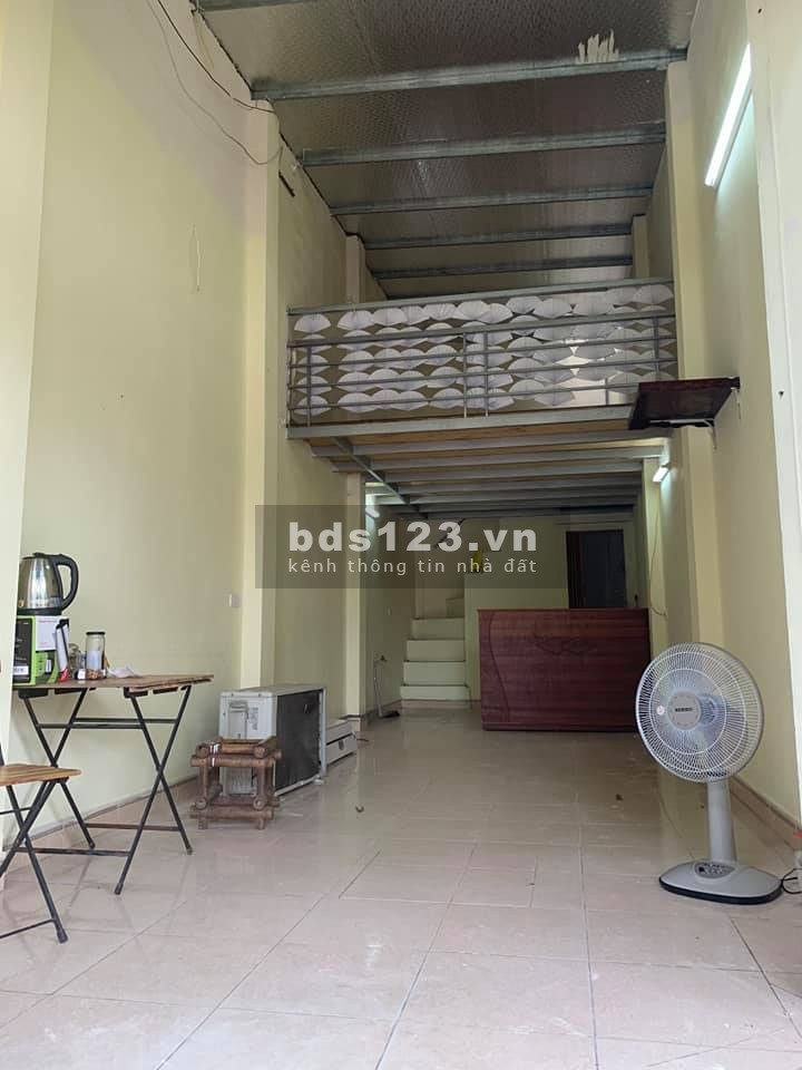 Bán nhà cấp 4 phố Thanh Am, Long Biên, dt 35m2, giá 3.6 tỷ, vỉa hè rộng, kinh doanh lý tường