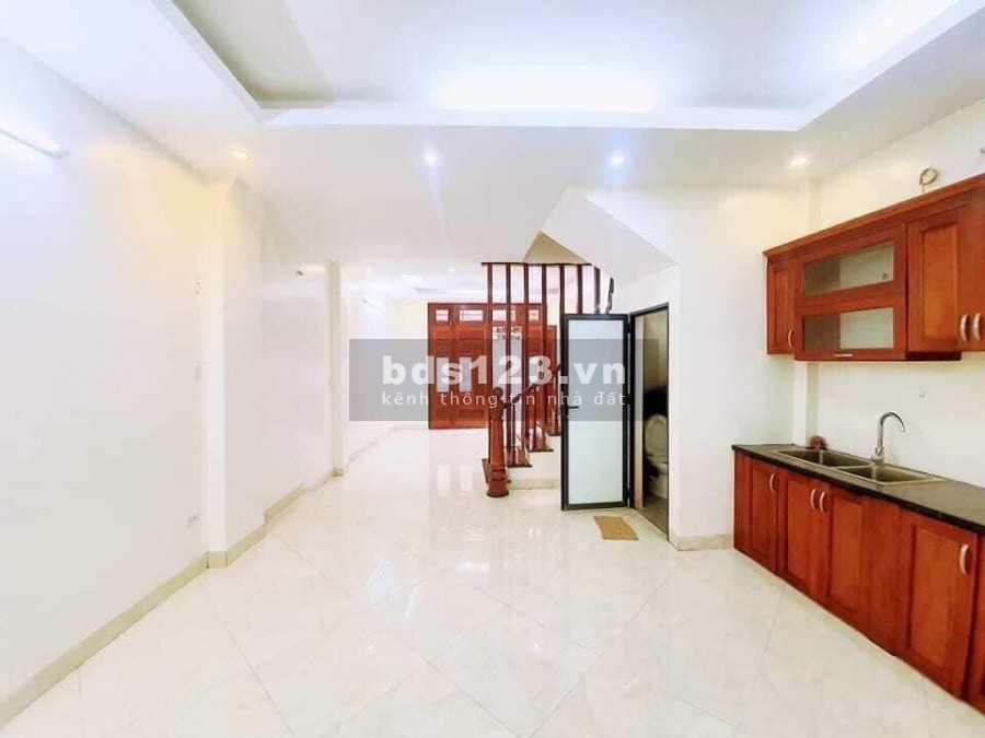 Nhà mới chỉ 2.6 tỷ, diện tích 34m2 đúc 4 tầng ô tô tránh phố Quang Trung, Quận Hà Đông