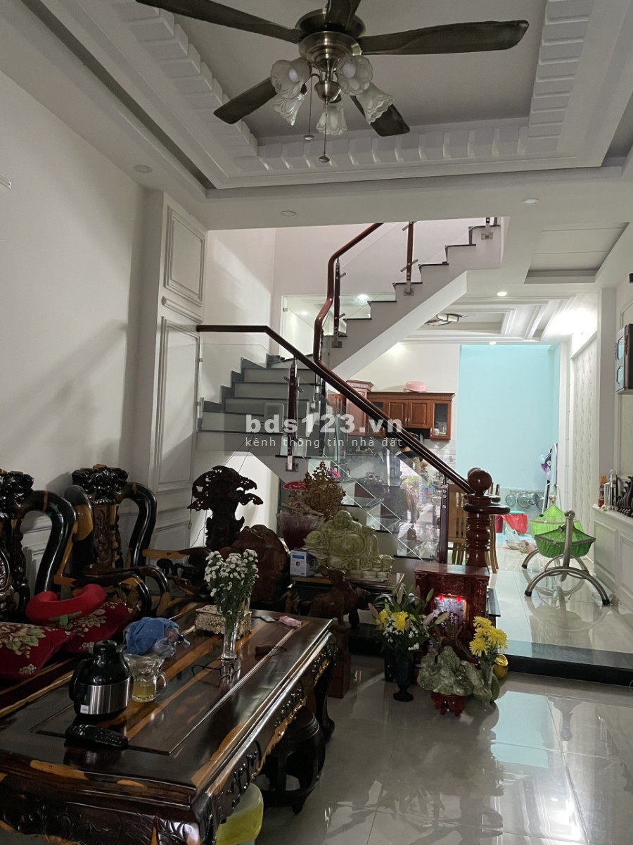 Bán nhà nguyên căn Thạnh Lộc 41, Quận 12, hẻm 8m, dt 4x20m, giá…