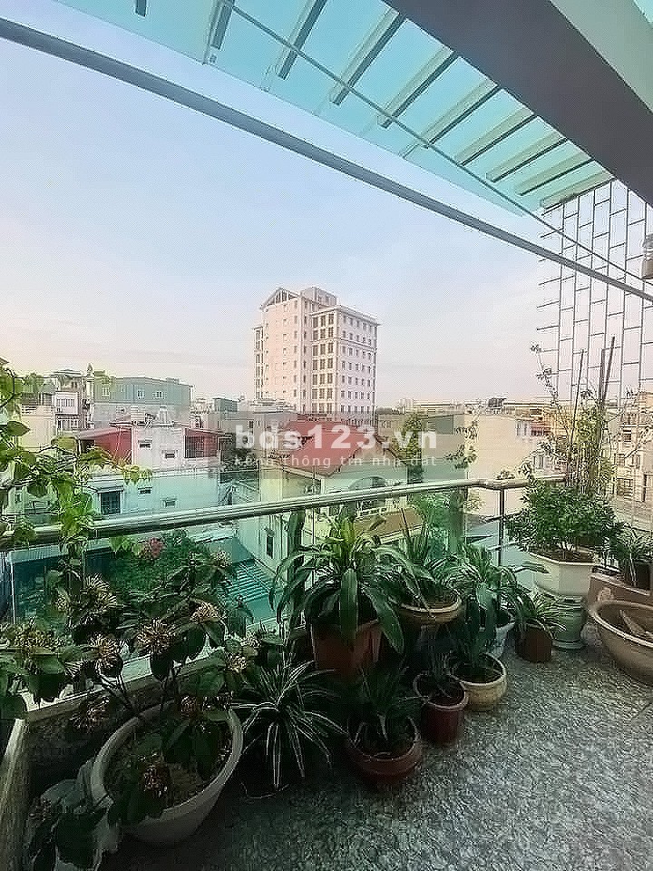 Bán nhà mặt ngõ ô tô cách 20m nhà mới ở ngay, công năng, 6 phòng ngủ, tiện cho thuê